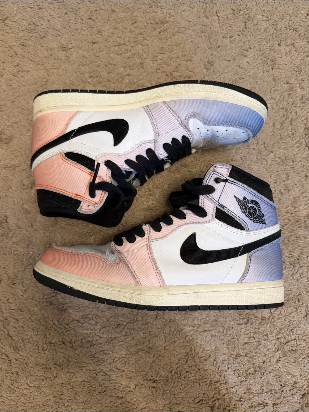 Jordan WMNS High Top Sneakers in Pastel Pink & Blue